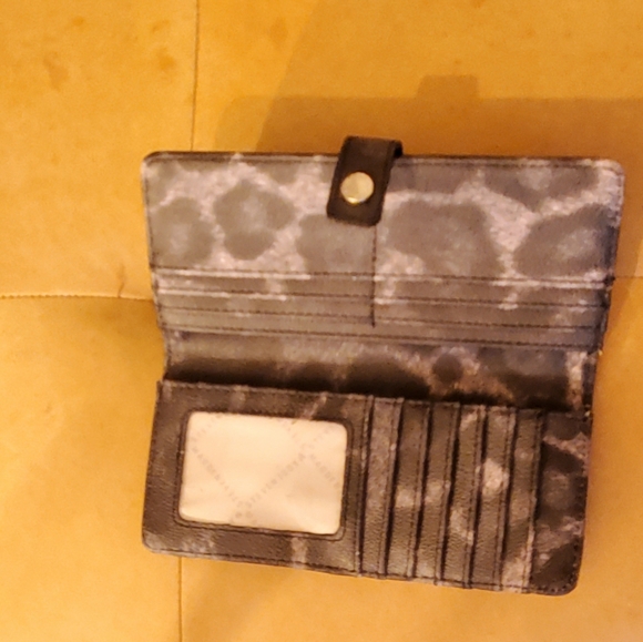 Steve Madden Leopard Bilfold Gray and Black - Picture 3 of 7